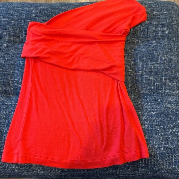 Aritzia Babaton Off The Shoulder Criss Cross Ribbed Stretch Top Red - Picture 5 of 7